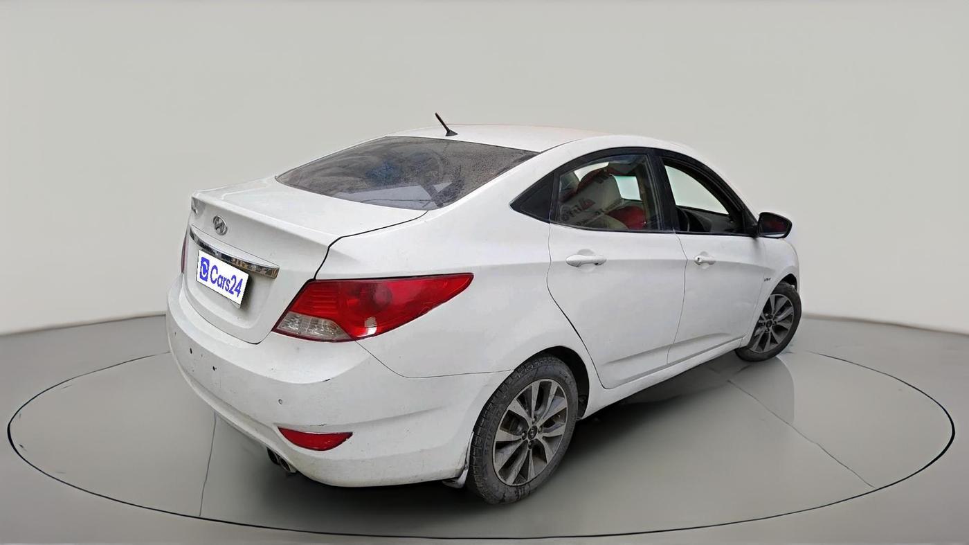 2014 Hyundai Verna FLUIDIC 1.4 VTVT CX, Petrol, Manual, 1,24,111 km, exterior
