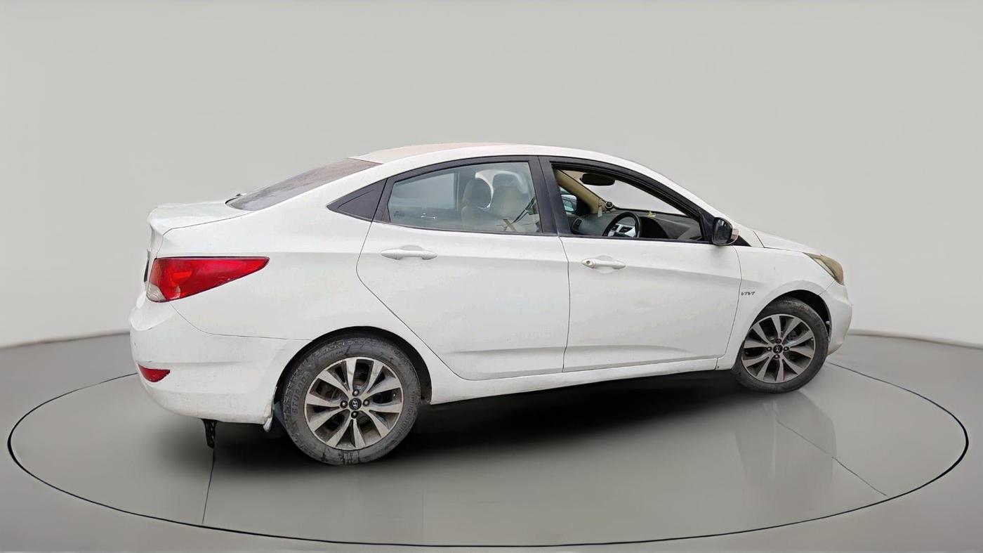 2014 Hyundai Verna FLUIDIC 1.4 VTVT CX, Petrol, Manual, 1,24,111 km, exterior
