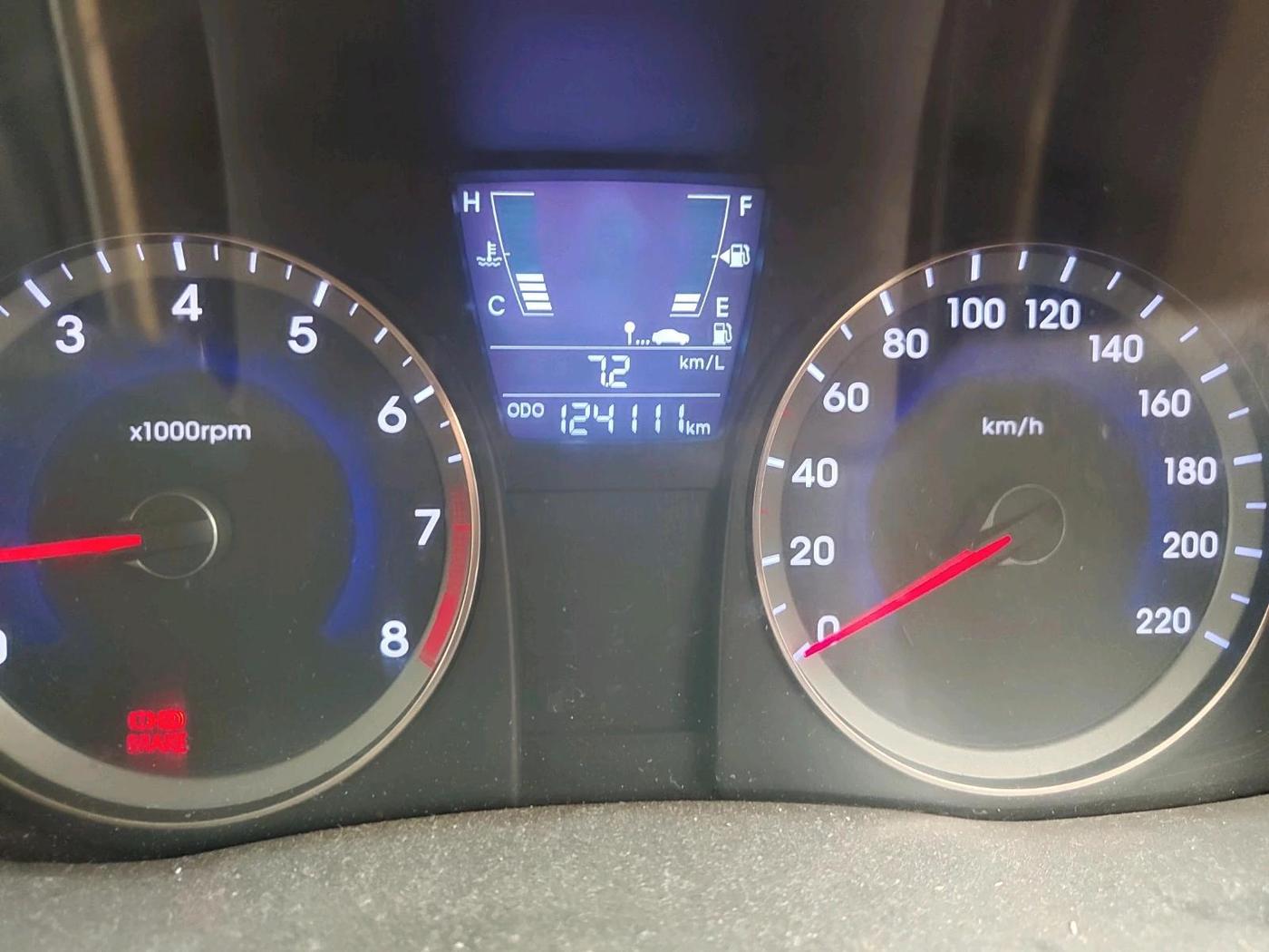 2014 Hyundai Verna FLUIDIC 1.4 VTVT CX, Petrol, Manual, 1,24,111 km, interior