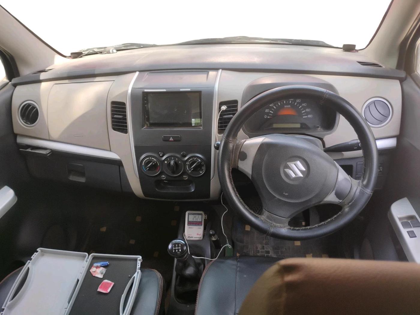2015 Maruti Wagon R 1.0 LXI CNG, CNG, Manual, 78,128 km, interior