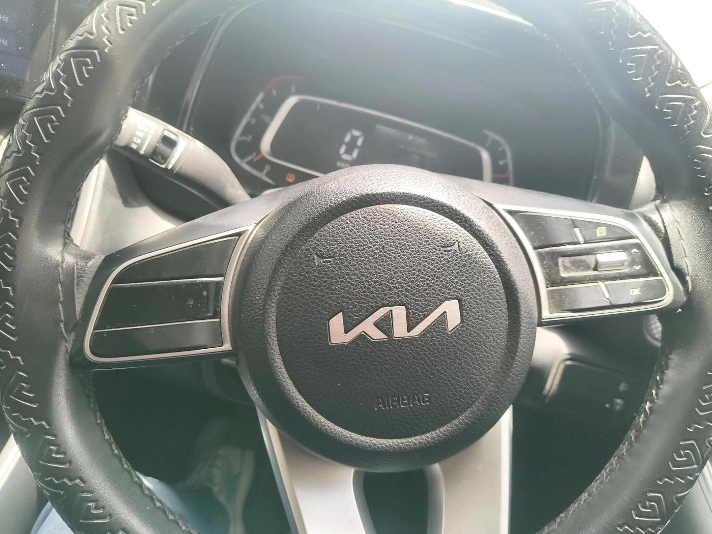 2022 KIA SONET HTE 1.2, Petrol, Manual, 20,216 km, interior