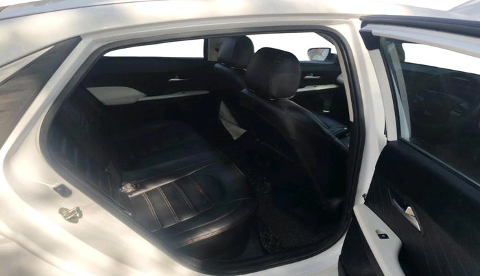 2025 Hyundai Verna SX 1.5 l MPI, Petrol, Manual, 15,874 km, interior