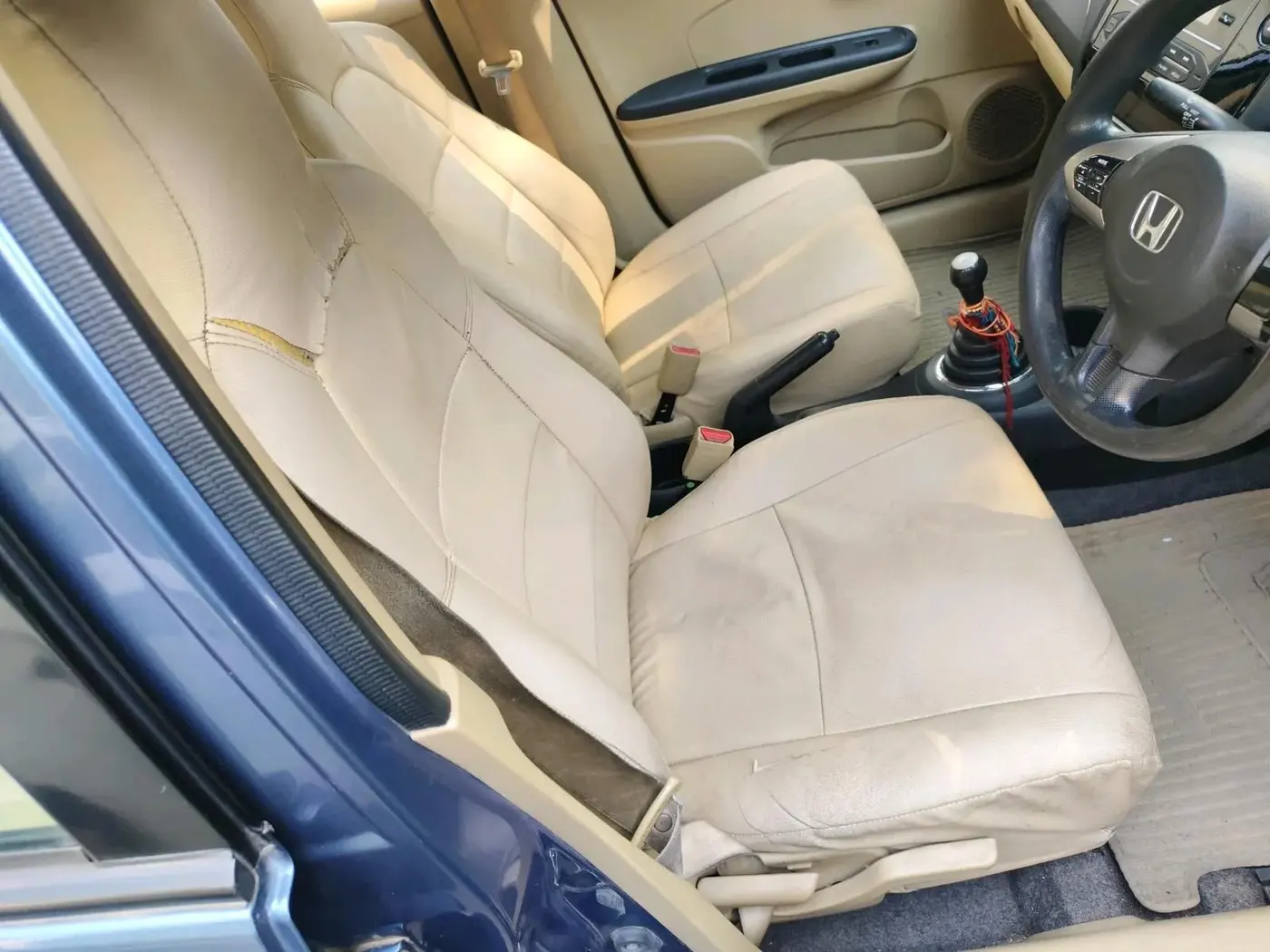 2016 Honda Amaze 1.2L I-VTEC S, Petrol, Manual, 1,25,558 km, interior