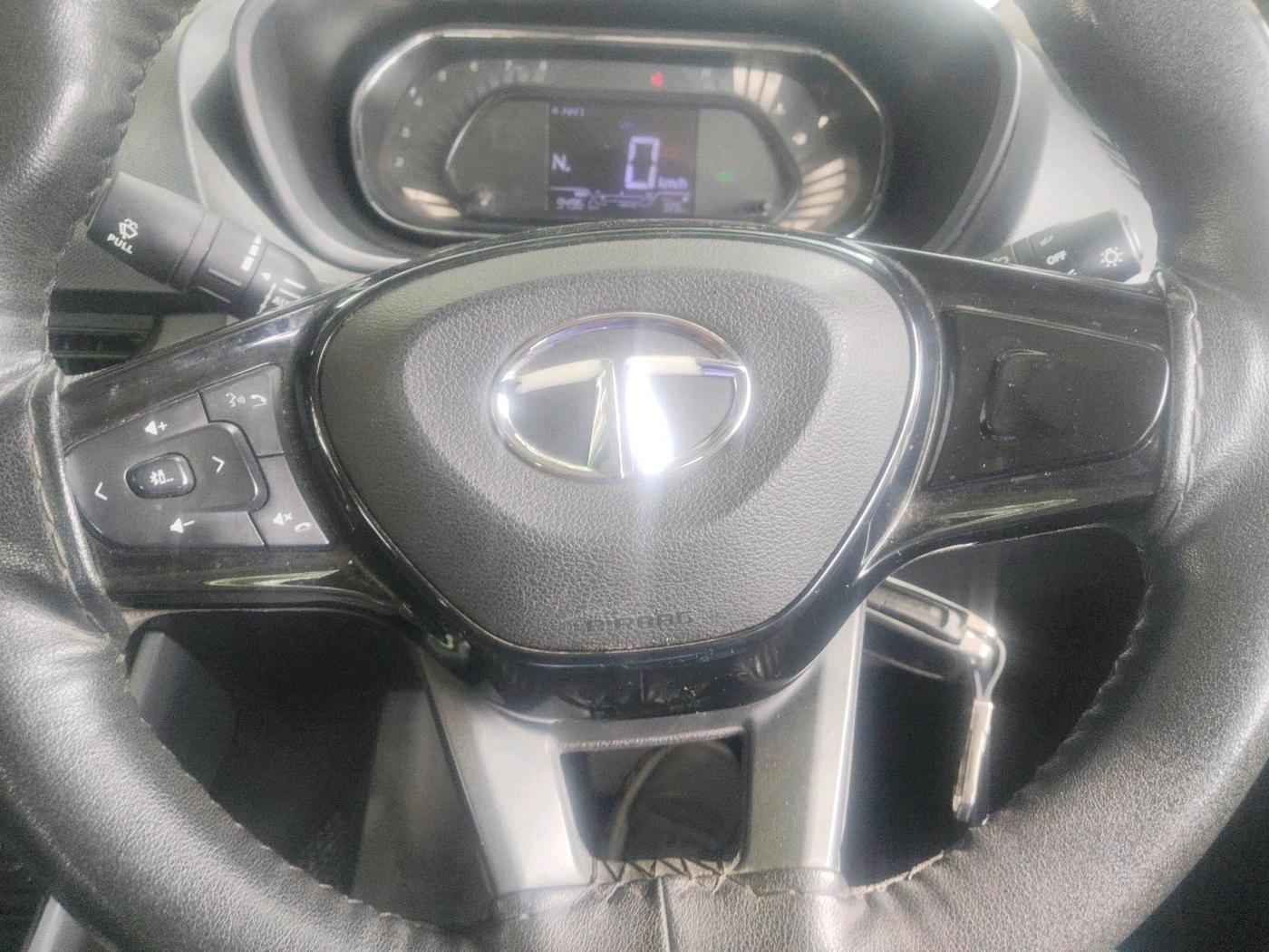 2020 Tata NEXON XMA SUNROOF PETROL, Petrol, Automatic, 94,961 km, interior