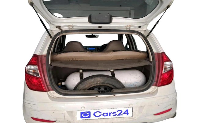 2014 Hyundai i10 SPORTZ 1.1, CNG, Manual, 77,602 km, exterior