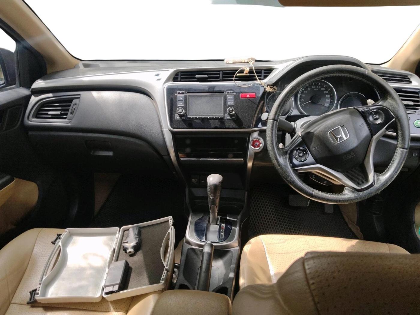 2015 Honda City 1.5L I-VTEC VX CVT, Petrol, Automatic, 2,55,209 km, interior