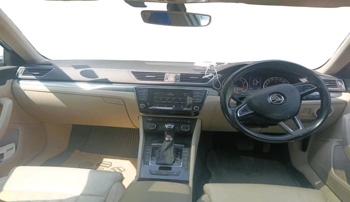 2016 Skoda Superb STYLE 1.8 TSI AT, Petrol, Automatic, 29,669 km, interior