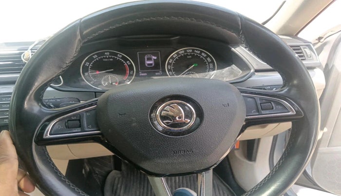 2016 Skoda Superb STYLE 1.8 TSI AT, Petrol, Automatic, 29,669 km, interior