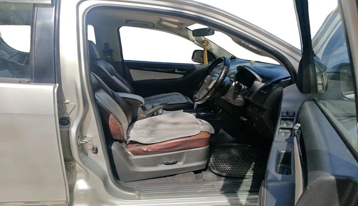 2018 ISUZU MU-X 4x2 AT, Diesel, Automatic, 1,17,662 km, interior