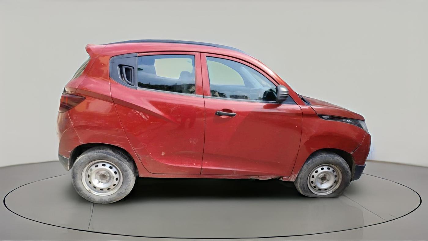 2017 Mahindra Kuv100 K2 D 6 STR, Diesel, Manual, 1,21,076 km, exterior