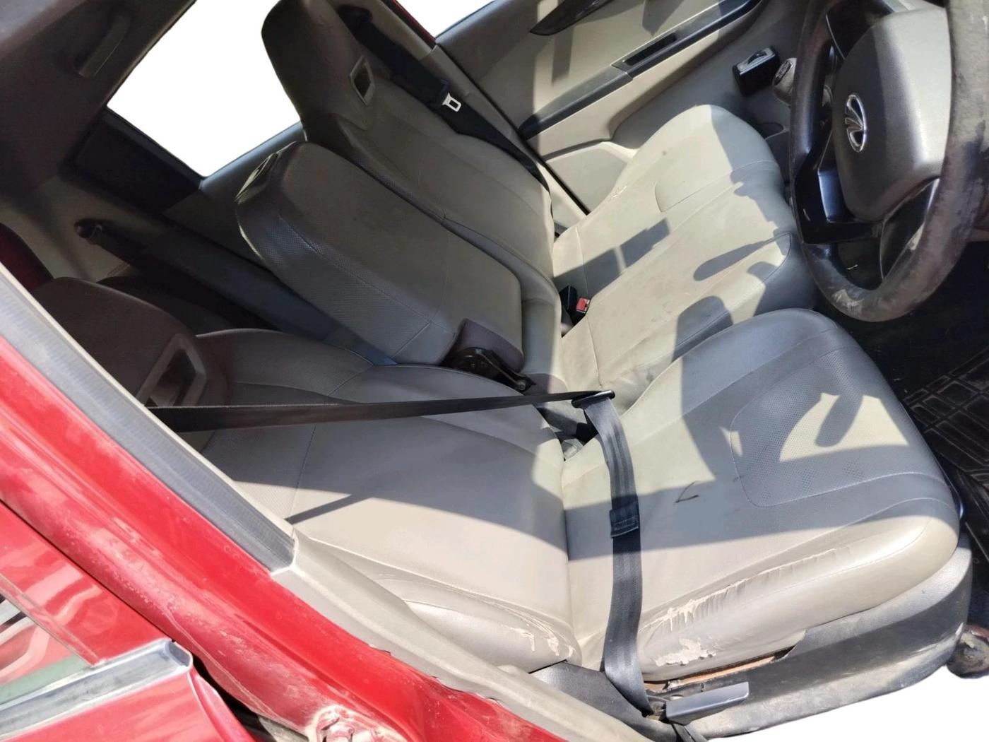 2017 Mahindra Kuv100 K2 D 6 STR, Diesel, Manual, 1,21,076 km, interior