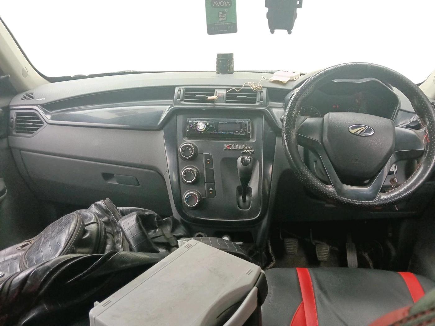 2018 Mahindra KUV 100 NXT K4+ D 6 STR, Diesel, Manual, 64,045 km, interior