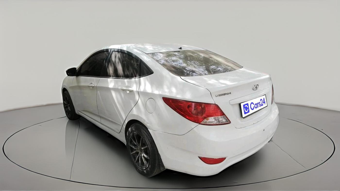 2013 Hyundai Verna FLUIDIC 1.4 VTVT, Petrol, Manual, 96,000 km, exterior