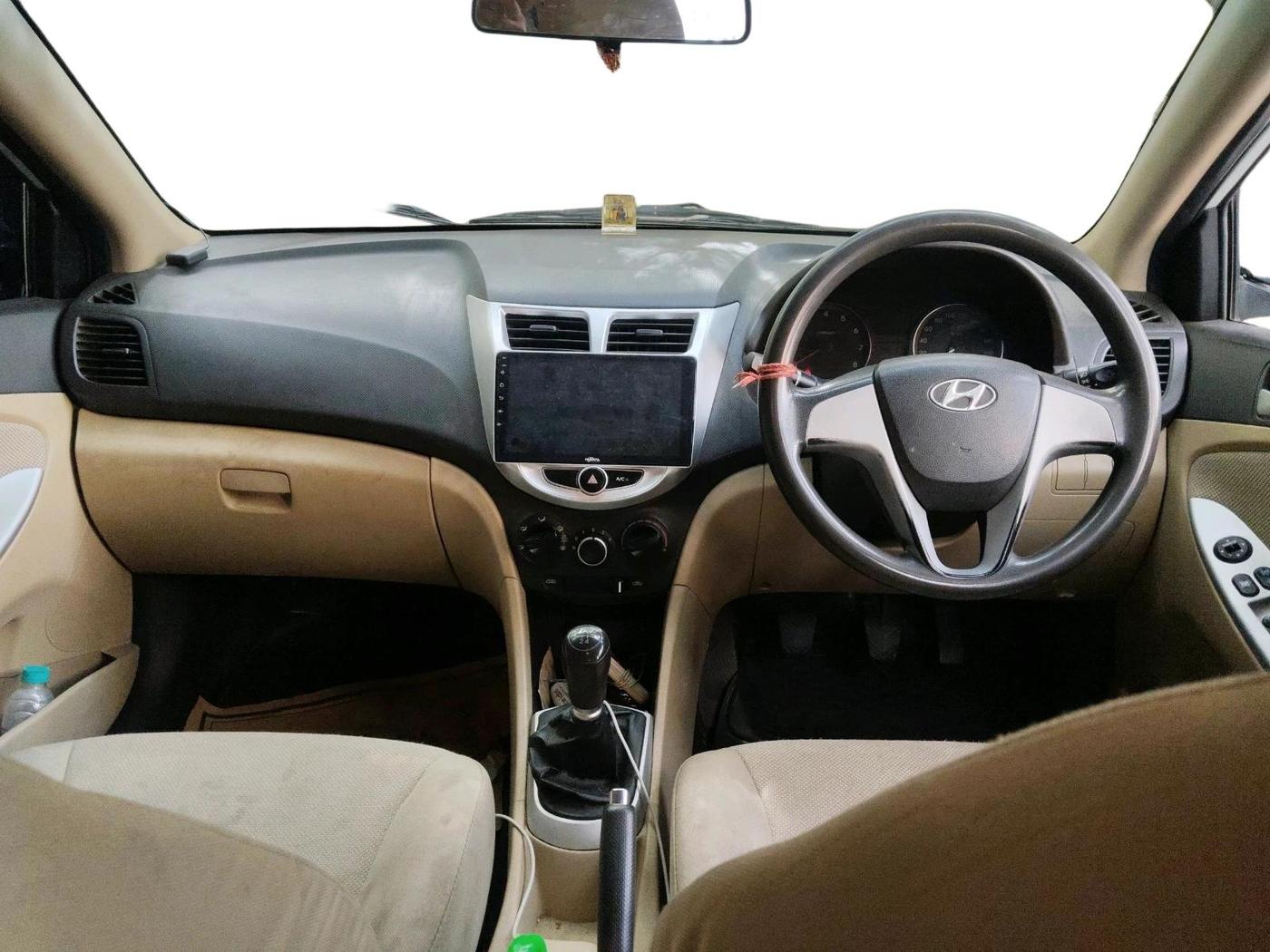 2013 Hyundai Verna FLUIDIC 1.4 VTVT, Petrol, Manual, 96,000 km, interior