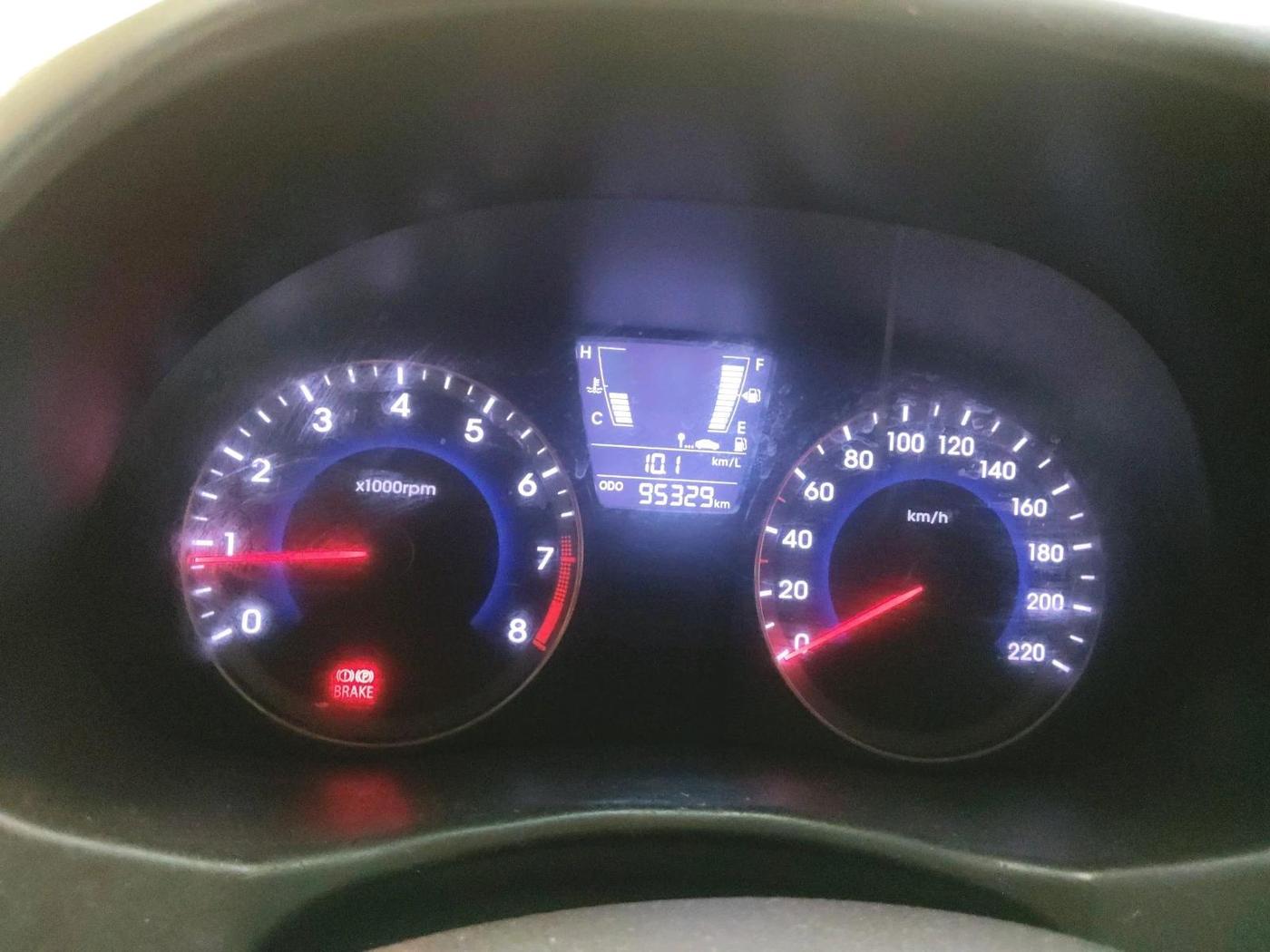 2013 Hyundai Verna FLUIDIC 1.4 VTVT, Petrol, Manual, 96,000 km, interior