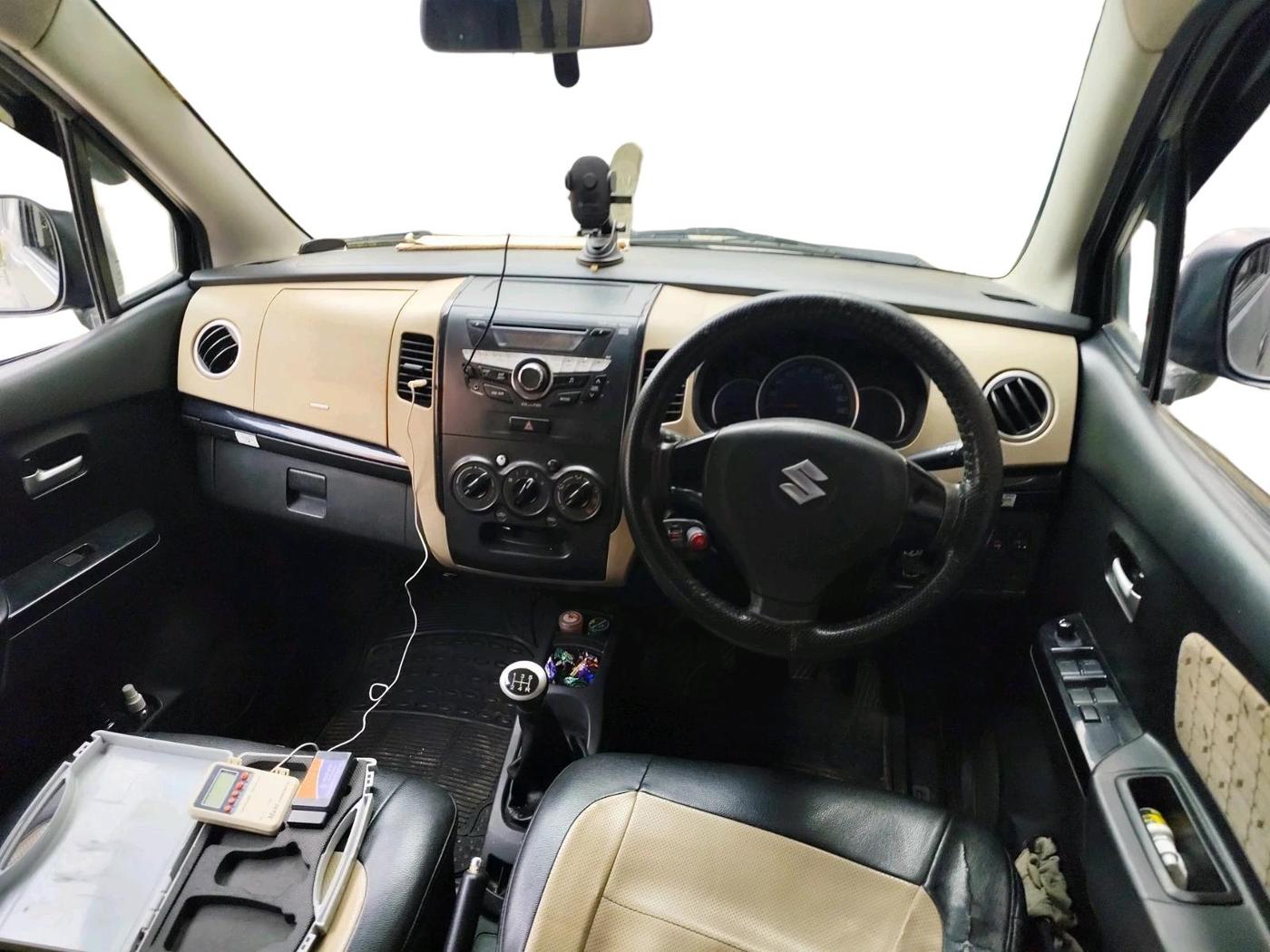 2017 Maruti Wagon R 1.0 VXI, CNG, Manual, 1,12,112 km, interior