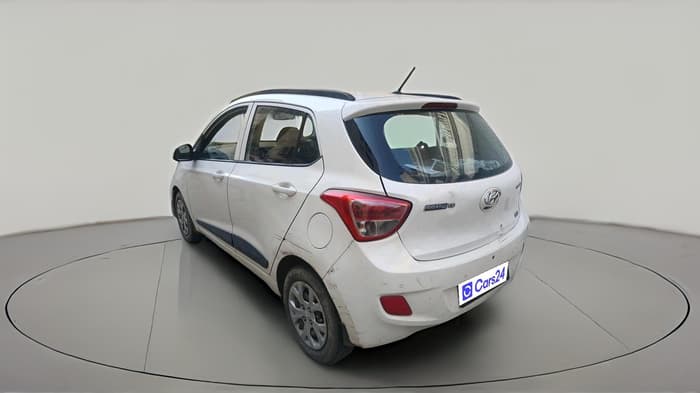2016 Hyundai Grand i10 SPORTZ 1.2 KAPPA VTVT, Petrol, Manual, 1,04,293 km, exterior