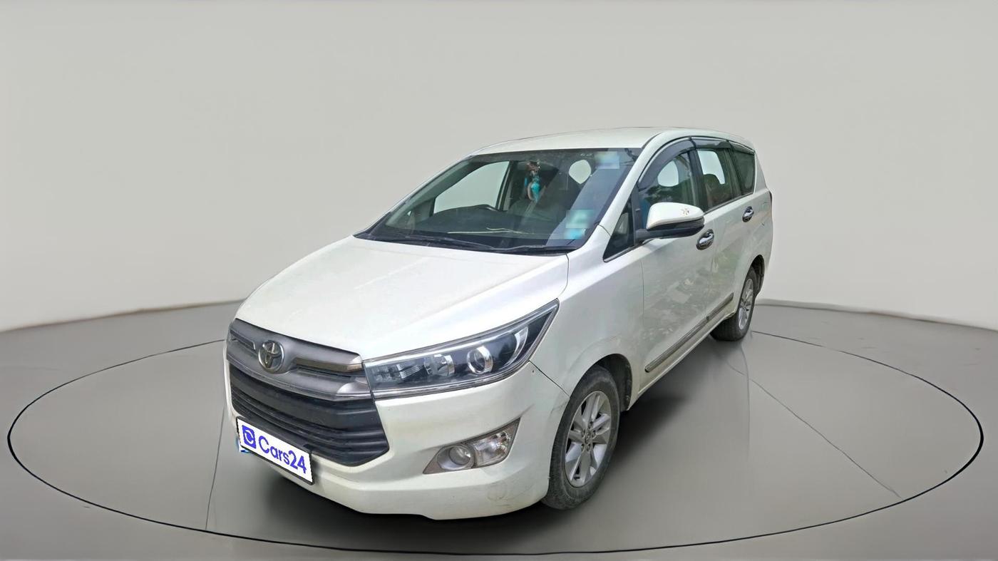 2017 Toyota Innova Crysta 2.4 VX 7 STR, Diesel, Manual, 1,68,374 km, exterior