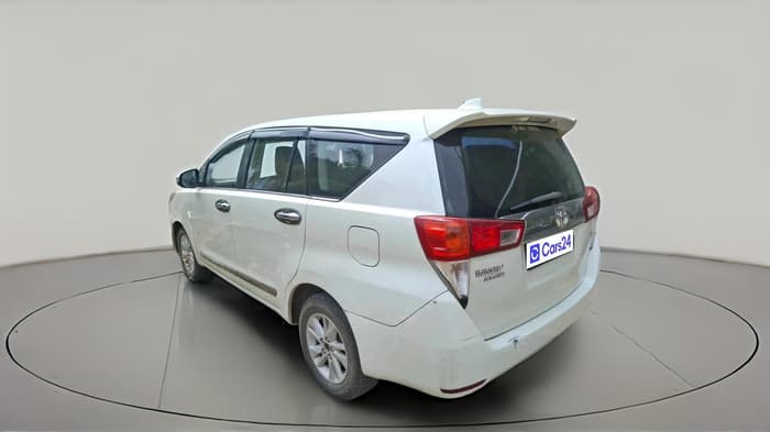 2017 Toyota Innova Crysta 2.4 VX 7 STR, Diesel, Manual, 1,68,374 km, exterior
