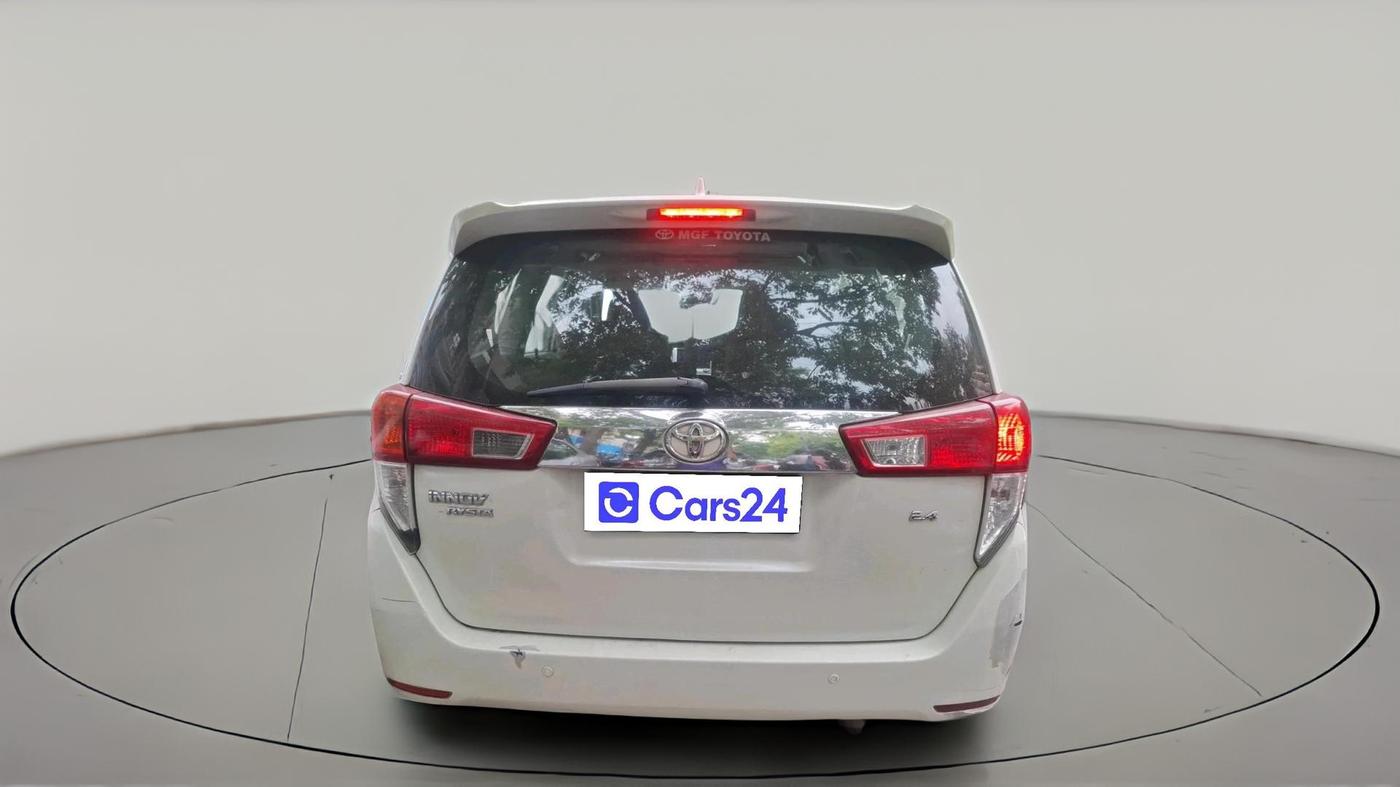 2017 Toyota Innova Crysta 2.4 VX 7 STR, Diesel, Manual, 1,68,374 km, exterior