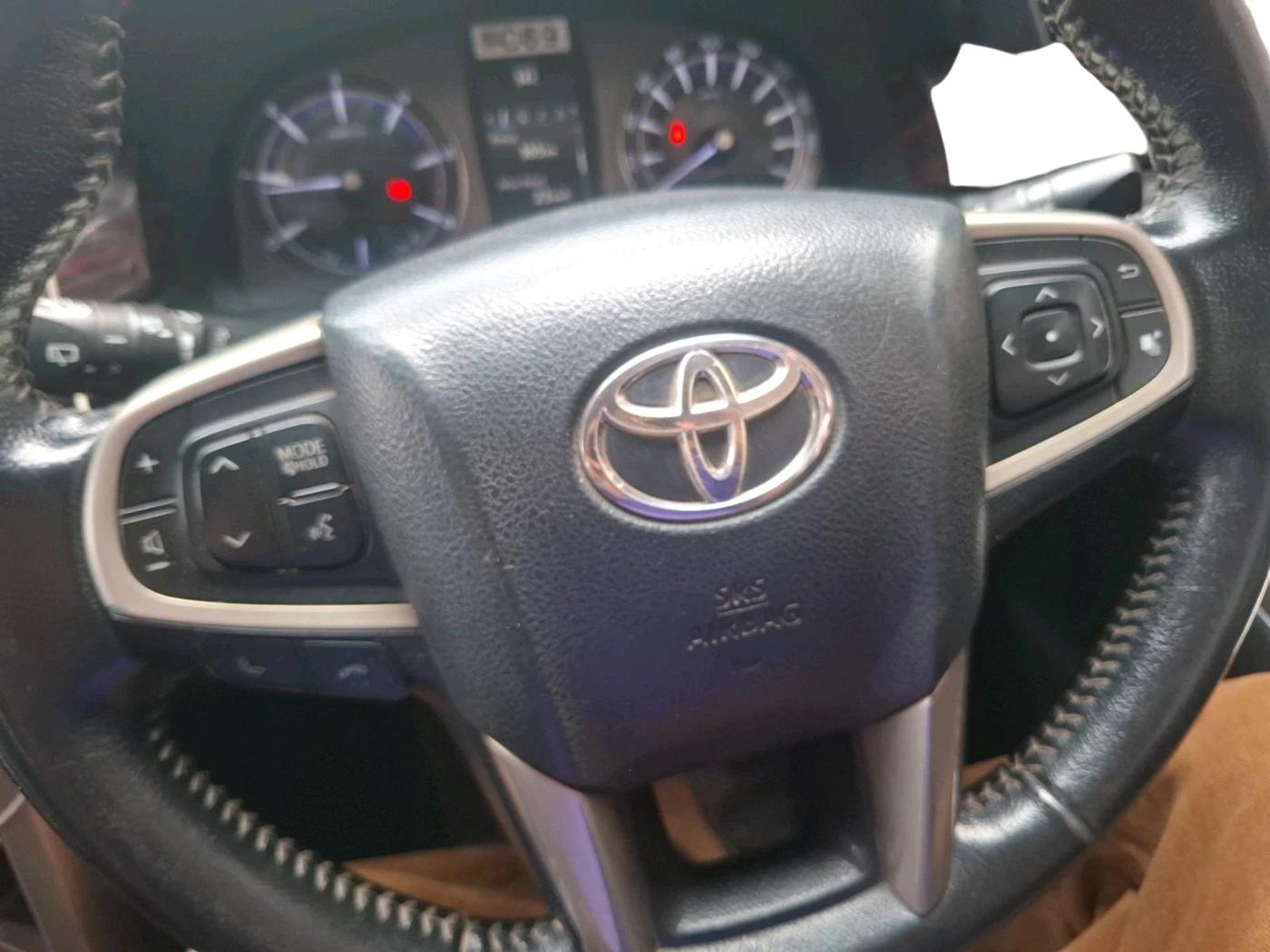 2017 Toyota Innova Crysta 2.4 VX 7 STR, Diesel, Manual, 1,68,374 km, interior