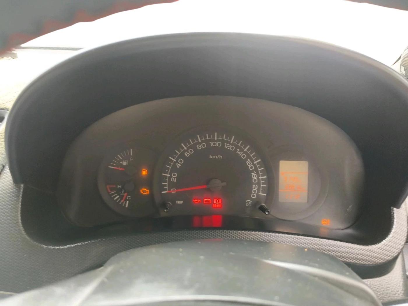 2012 Maruti Swift LXI, CNG, Manual, 69,810 km, interior