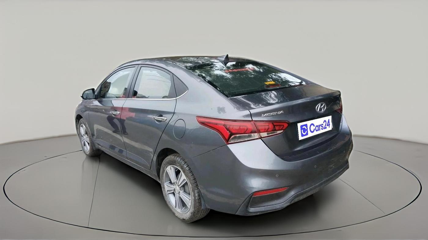 2017 Hyundai Verna 1.6 VTVT SX (O) AT, Petrol, Automatic, 91,905 km, exterior