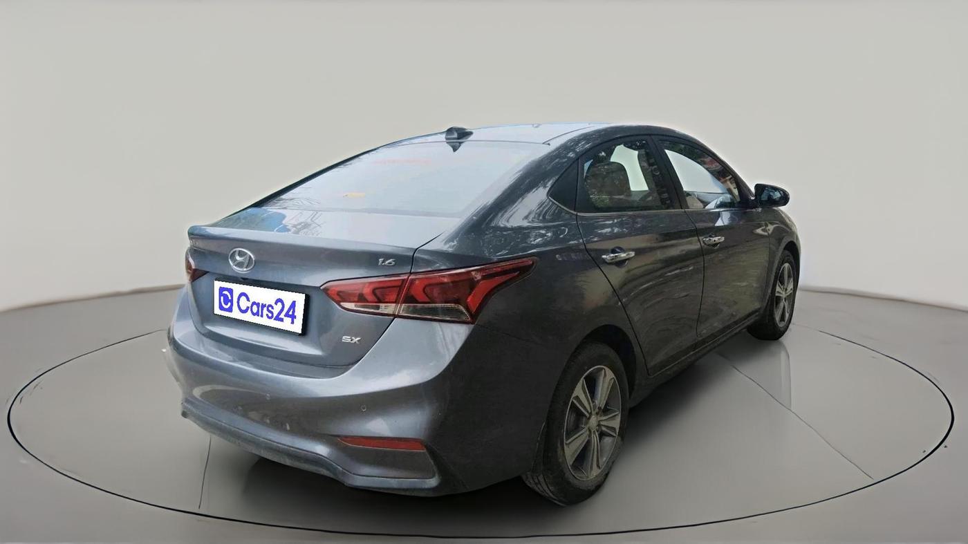 2017 Hyundai Verna 1.6 VTVT SX (O) AT, Petrol, Automatic, 91,905 km, exterior