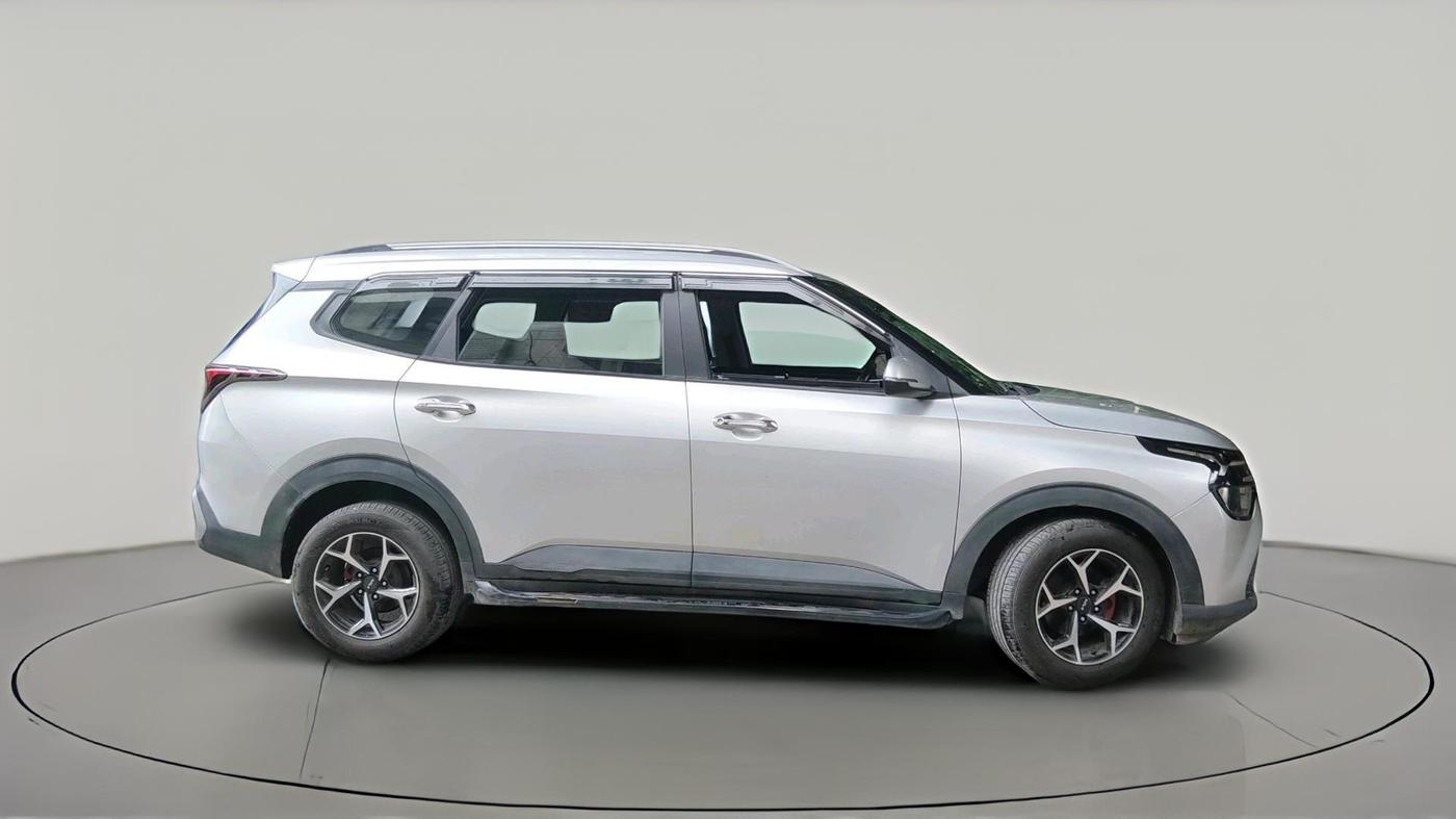 2024 KIA CARENS PRESTIGE 1.5 PETROL 7 STR, CNG, Manual, 43,375 km, exterior