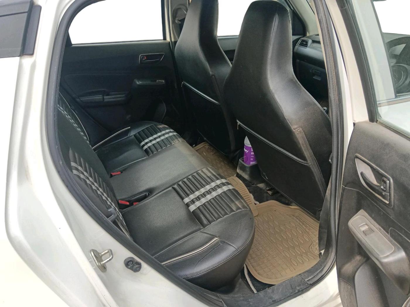 2022 Maruti Swift LXI, Petrol, Manual, 62,822 km, interior