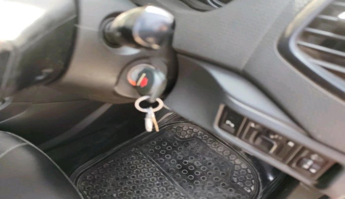 2017 Maruti Vitara Brezza VDI, Diesel, Manual, 84,477 km, interior