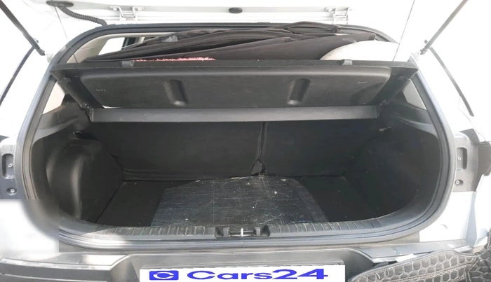 2022 Hyundai VENUE SX 1.2 PETROL, Petrol, Manual, 49,522 km, exterior