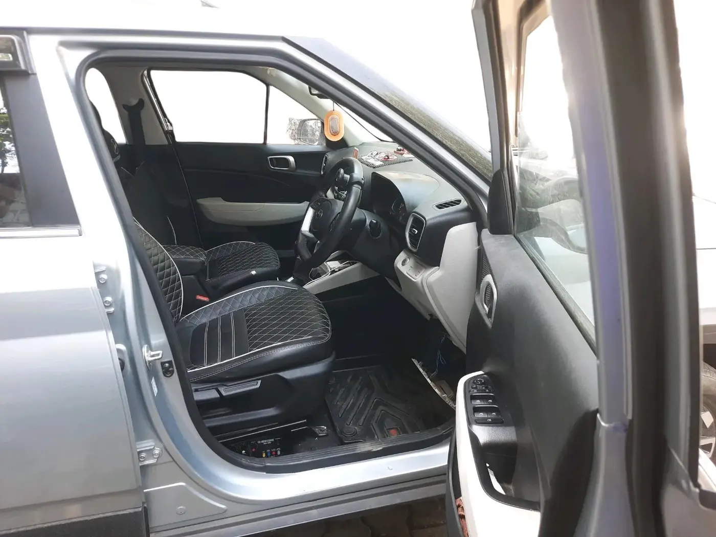 2022 Hyundai VENUE SX 1.2 PETROL, Petrol, Manual, 49,522 km, interior
