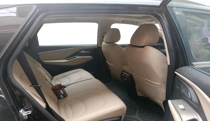 2024 MG HECTOR SHARP PRO 1.5 PETROL TURBO CVT PETROL, Petrol, Automatic, 16,527 km, interior