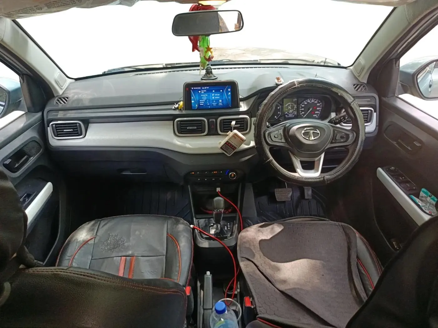 2021 Tata PUNCH ACCOMPLISHED AMT, Petrol, Automatic, 1,29,847 km, interior