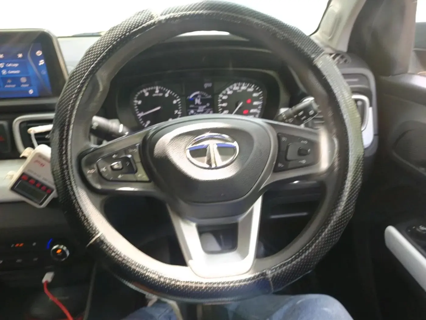 2021 Tata PUNCH ACCOMPLISHED AMT, Petrol, Automatic, 1,29,847 km, interior