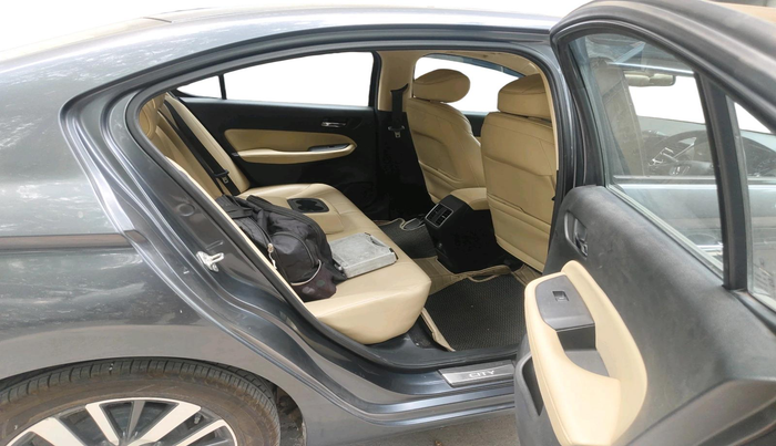 2022 Honda City 1.5L I-VTEC ZX CVT, Petrol, Automatic, 39,460 km, interior