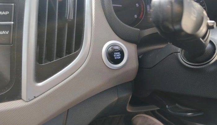 2017 Hyundai Creta SX PLUS AT 1.6 DIESEL, Diesel, Automatic, 1,25,928 km, interior