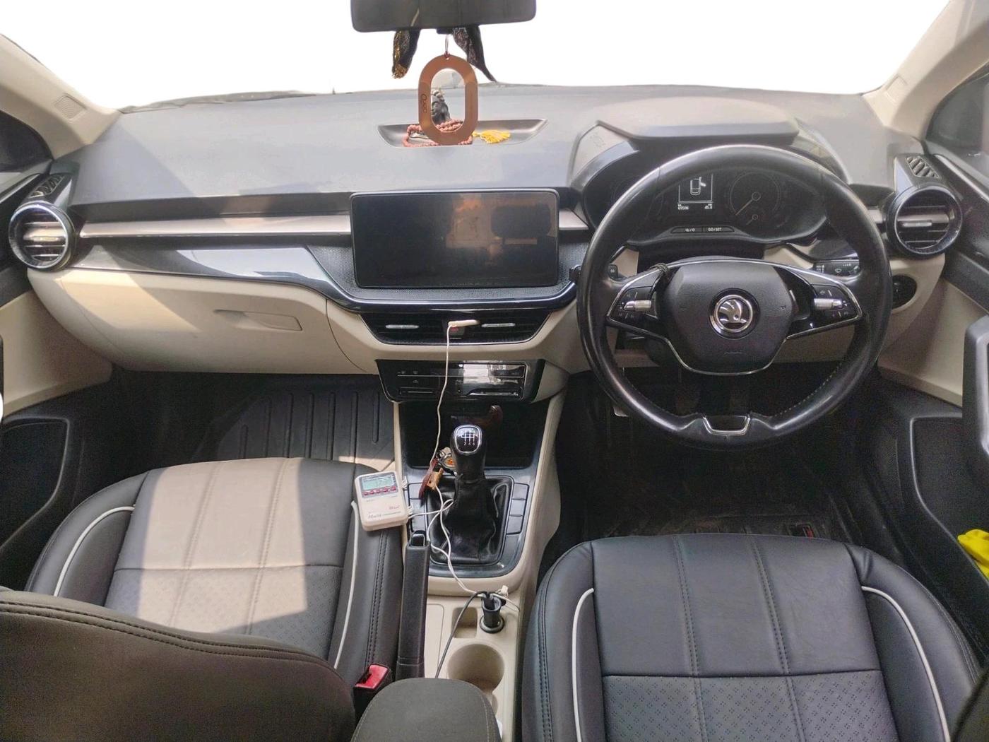2022 Skoda SLAVIA AMBITION 1.0L TSI MT, Petrol, Manual, 69,506 km, interior