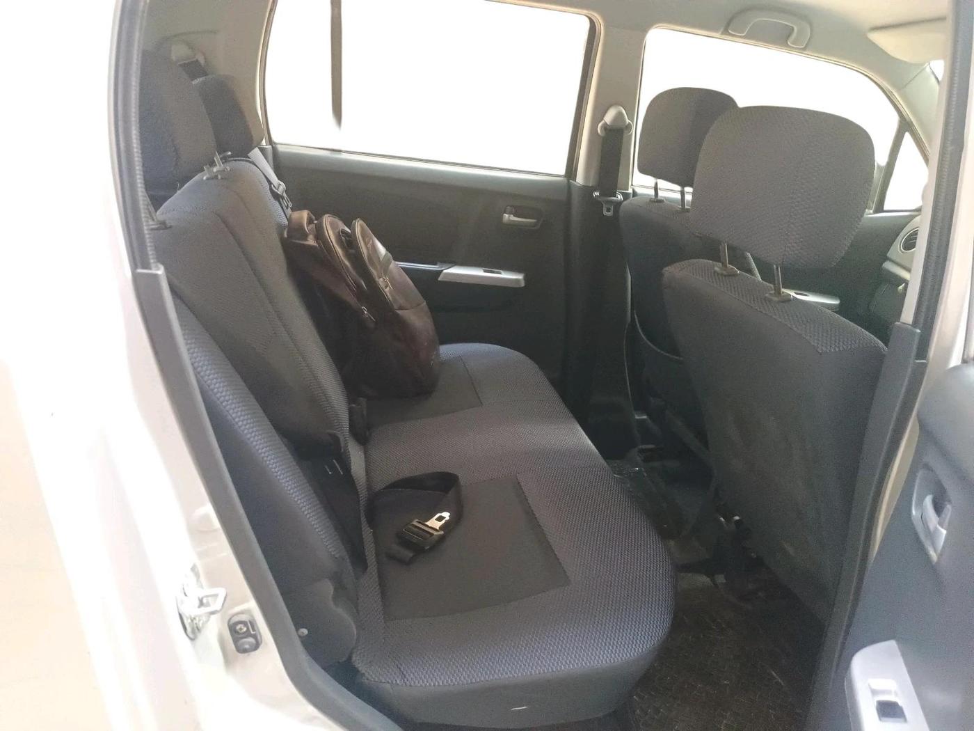 2012 Maruti Wagon R 1.0 VXI, Petrol, Manual, 87,065 km, interior