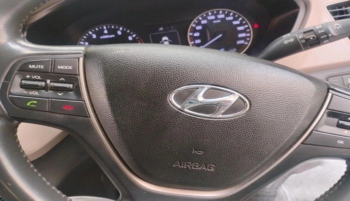 2016 Hyundai Elite i20 ASTA 1.2 (O), Petrol, Manual, 92,801 km, interior