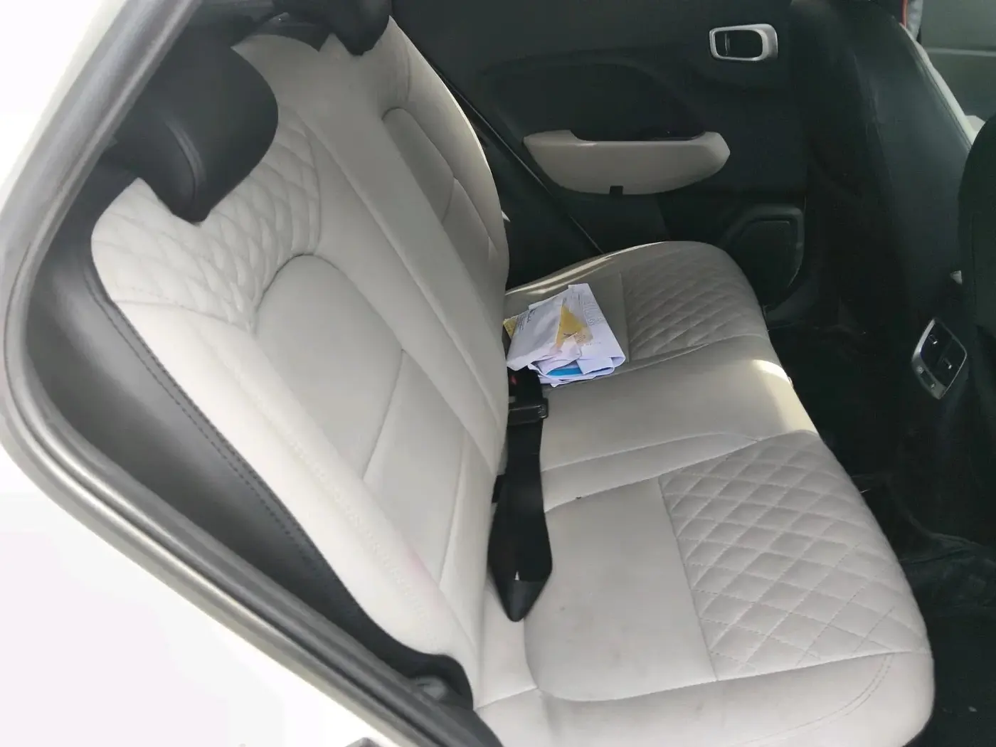 2021 Hyundai VENUE SX 1.5 CRDI, Diesel, Manual, 1,00,028 km, interior