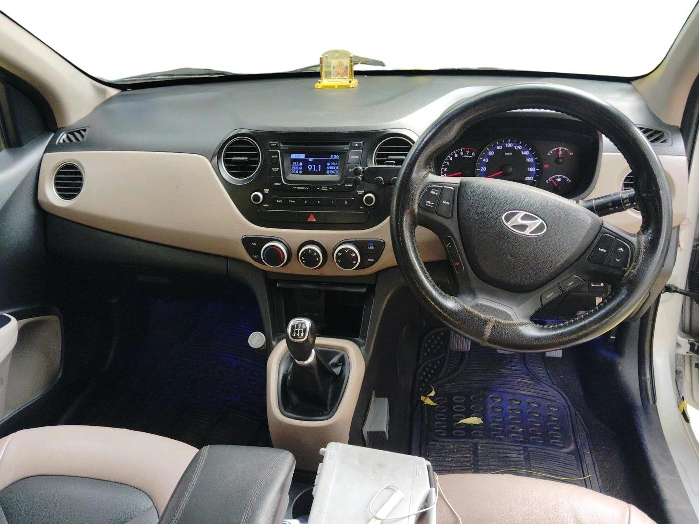 2014 Hyundai Xcent S 1.2, Petrol, Manual, 1,46,000 km, interior
