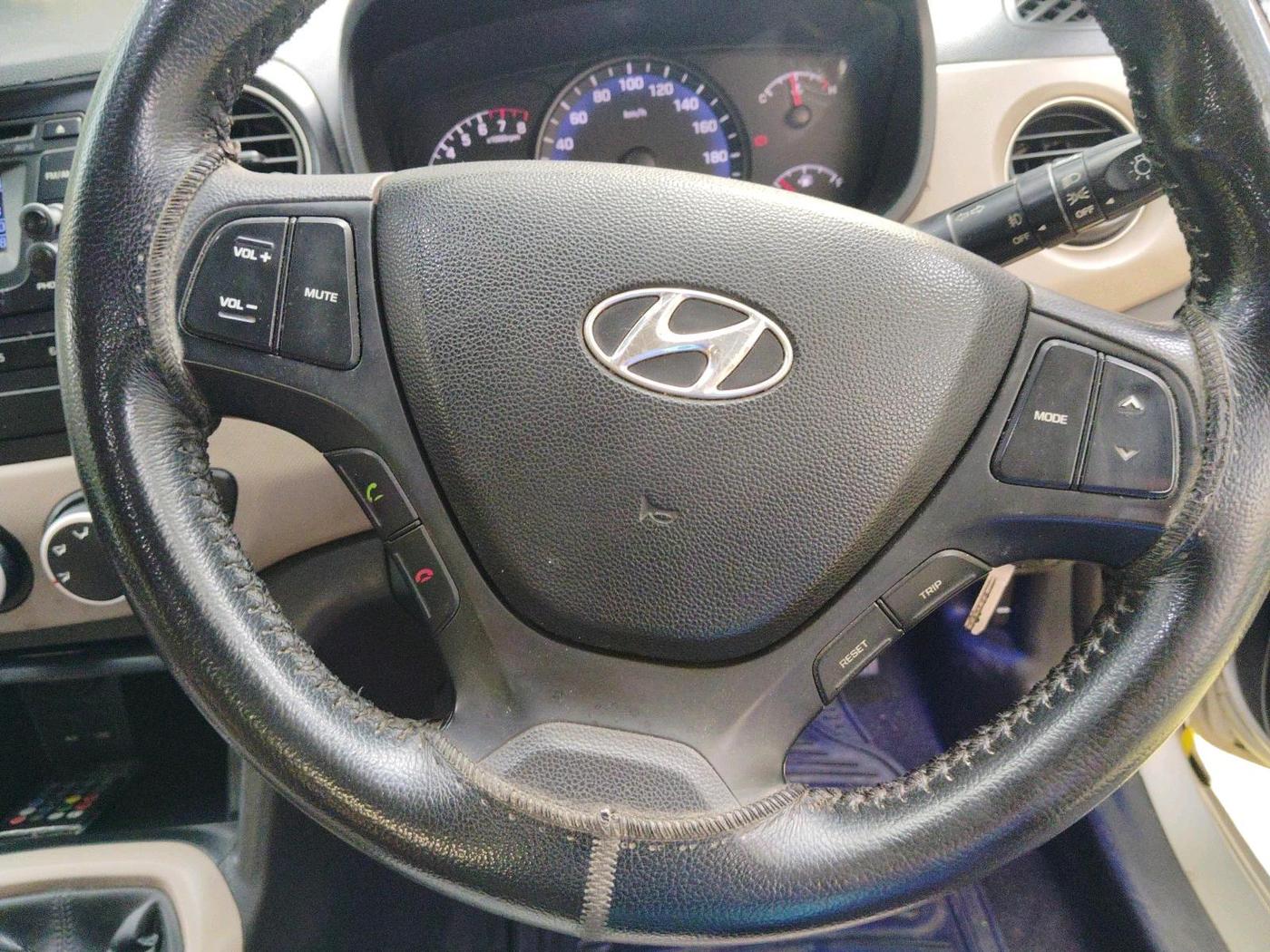 2014 Hyundai Xcent S 1.2, Petrol, Manual, 1,46,000 km, interior