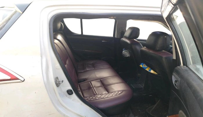 2016 Maruti Swift VXI O, CNG, Manual, 1,15,456 km, interior