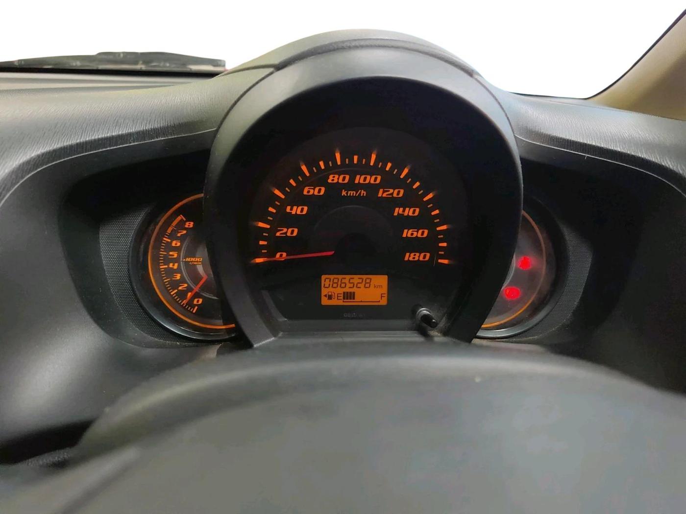 2014 Honda Amaze 1.2L I-VTEC S, CNG, Manual, 86,529 km, interior