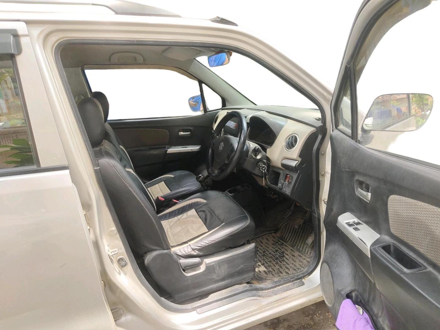 2016 Maruti Wagon R 1.0 LXI, CNG, Manual, 1,19,518 km, interior