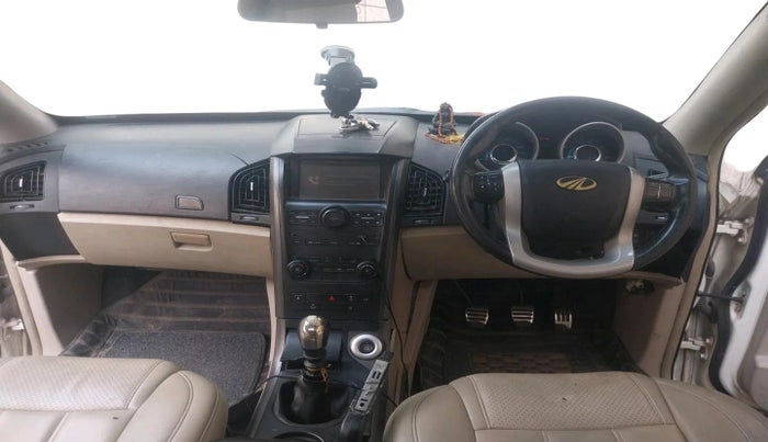 2017 Mahindra XUV500 W10 1.99, Diesel, Manual, 1,08,664 km, interior