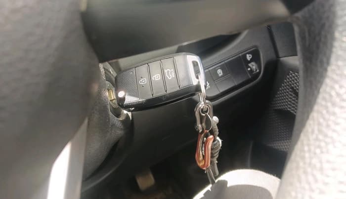 2023 KIA SELTOS  HTE 1.5 PETROL MT, Petrol, Manual, 38,408 km, interior