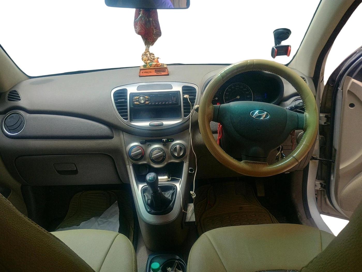 2012 Hyundai i10 MAGNA 1.1, Petrol, Manual, 14,401 km, interior